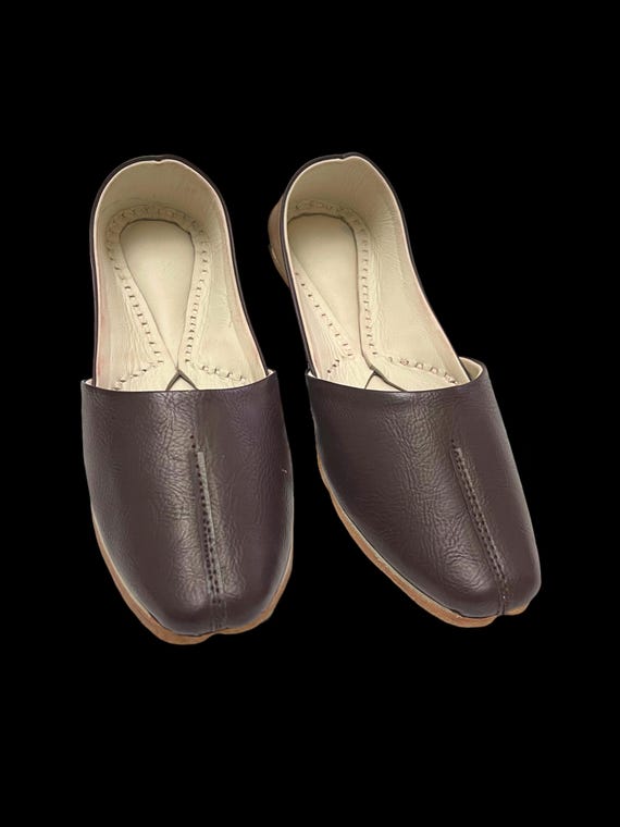 Punjabi Jutti, Punjabi shoes, wedding jutti, Leather jutti, Punjabi gift items