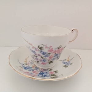 Vintage Regency English Bone China Corseted Tea Cup & Saucer - Wildflower Pattern RE41 - Gold Trim - Scalloped Rim  England