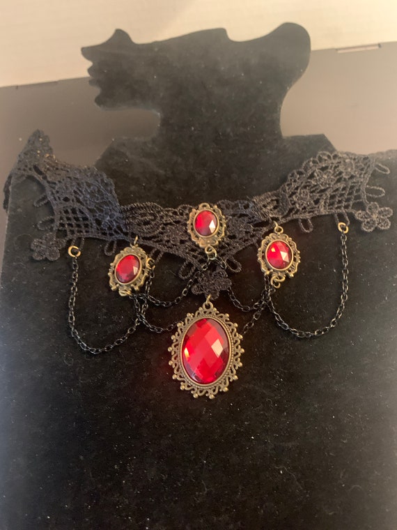 GOTHIC RED and BLACK Choker