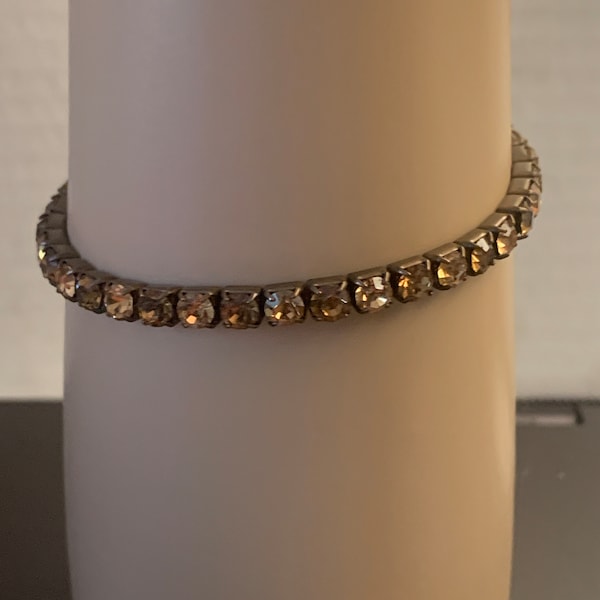 AMBERTONE RHINESTONE BRACELET