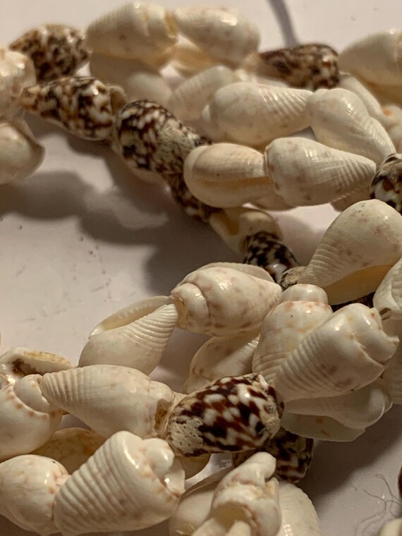 32 inch Shell Cluster Necklace - image 6