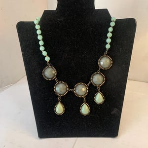 Colar com babador vintage