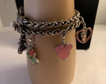 Pulsera vintage con dije de Mickey Mouse de Disney