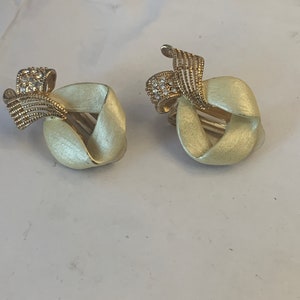 Vintage Rhinestone Ribbon Gold Clipon Earrings
