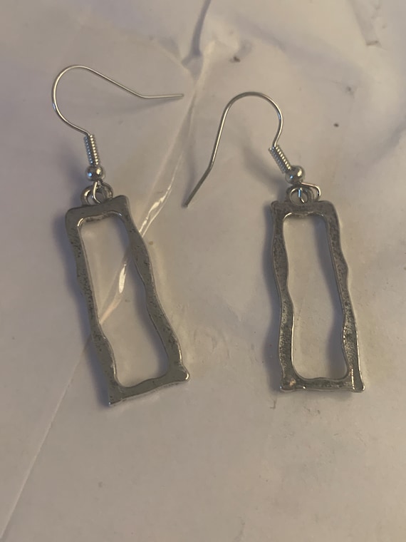 1in. Silver rectangle drop earrings - image 1