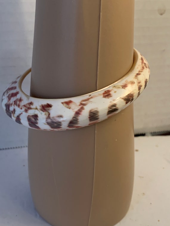 Large cream colored shell cuff bracelet decorated… - image 1