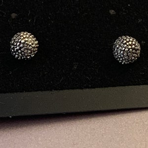 STUD EARRINGS