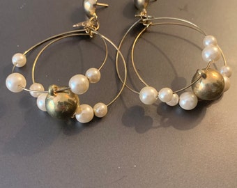 Seed Pearl Hoop Earrings/Gold Leaf/Bead