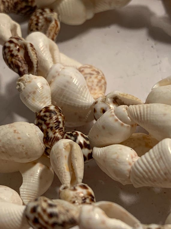 32 inch Shell Cluster Necklace - image 7