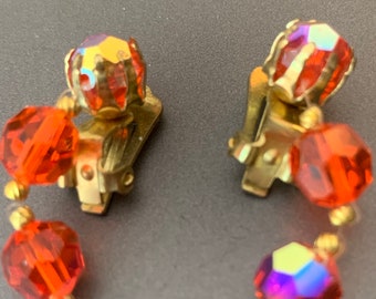 Boucles D'oreilles Clips En Plastique Rouge - Modèle 2232, Jamais Portées, Occasion