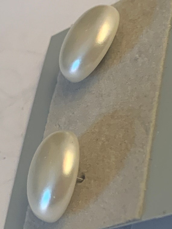 Ivory White Button Stud Earrings - image 5