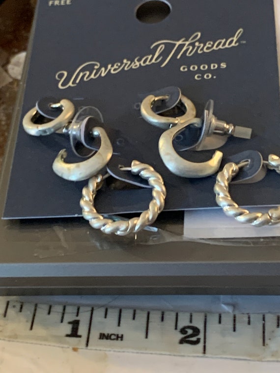 Universal Thread Silver Hoop Earrings - image 5