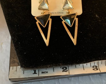 GEOMETRIC TRIANGULAR EARRINGS