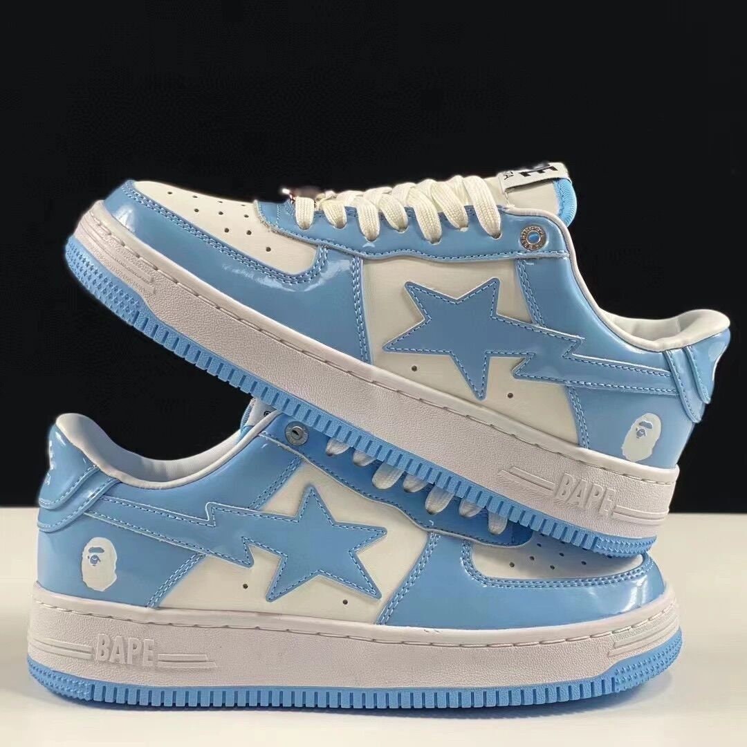 A BATHING APE  bapesta ステッチ　デザイン　フーディー