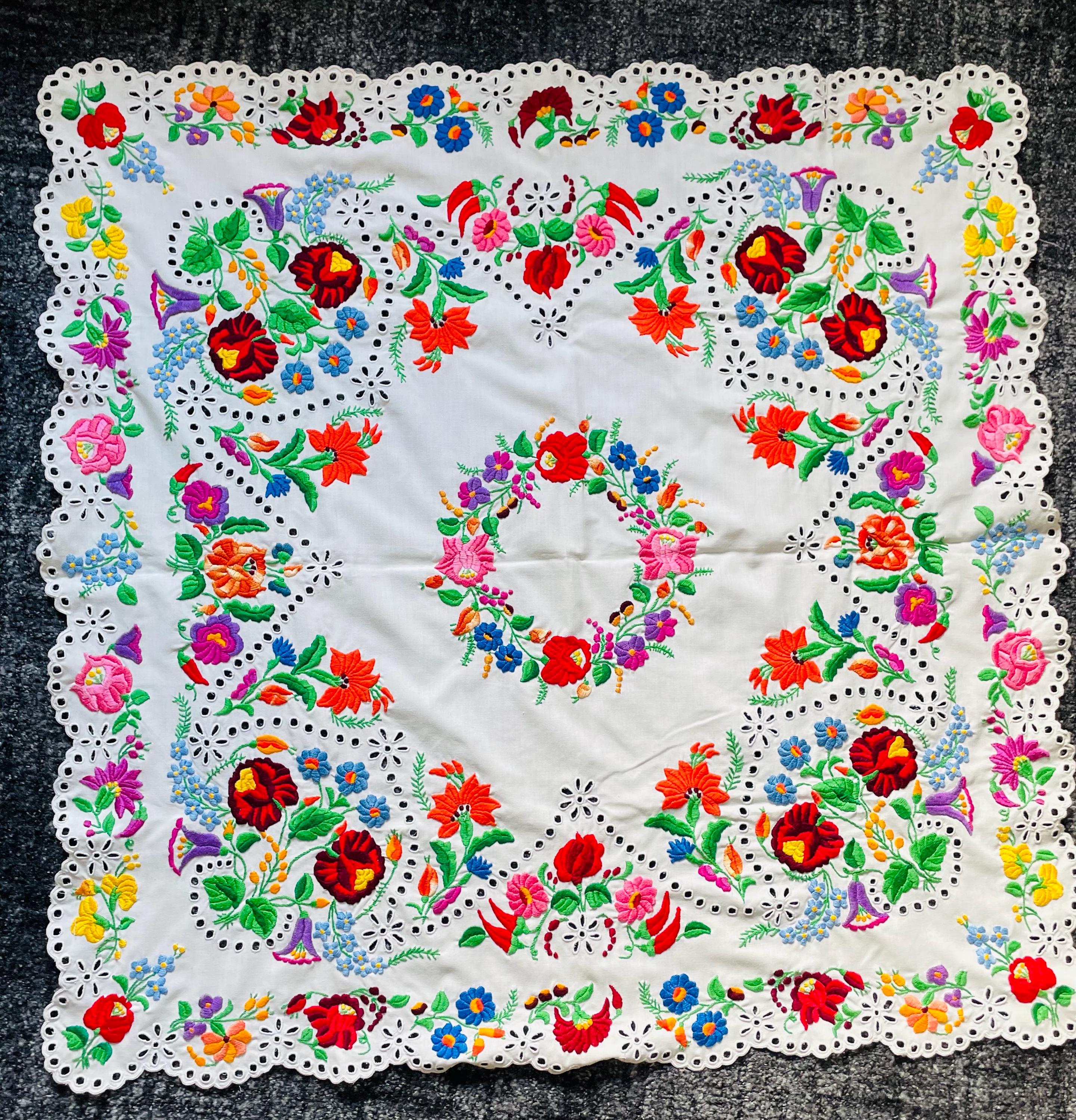 Hungarian Embroidery Tablecloth - Etsy Canada