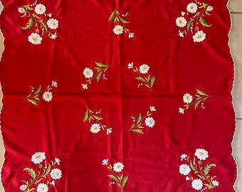 VINTAGE HUNGARIAN Hand Embroidered Tablecloth - Etsy
