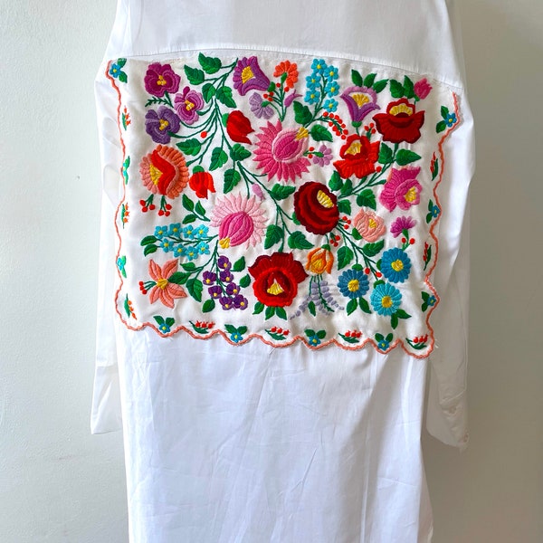 Long white embroidered cotton shirt for women