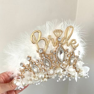Bride to Be Hen Party Crown in Gold and White, Extravagant Bride Feather Headband with Rhinestone & Faux Pearl details image 7