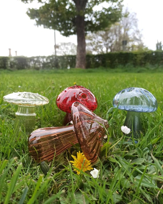 Glass Mushroom Vase – Hand Blown Fungi Flower Vase – Cottagecore Home Decor – Plant Lover Gift