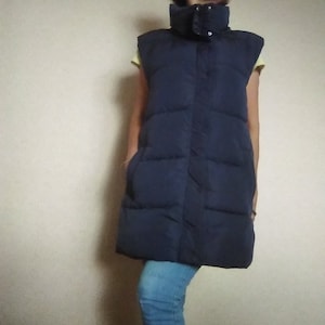 Dunkelblaue gesteppte Weste für Frauen Weihnachtsgeschenk für Frauen und Mädchen Geburtstagsgeschenk für Mutter Personalisiertes Weihnachtsgeschenk für Sie Größe: &quot;M/L&quot;
