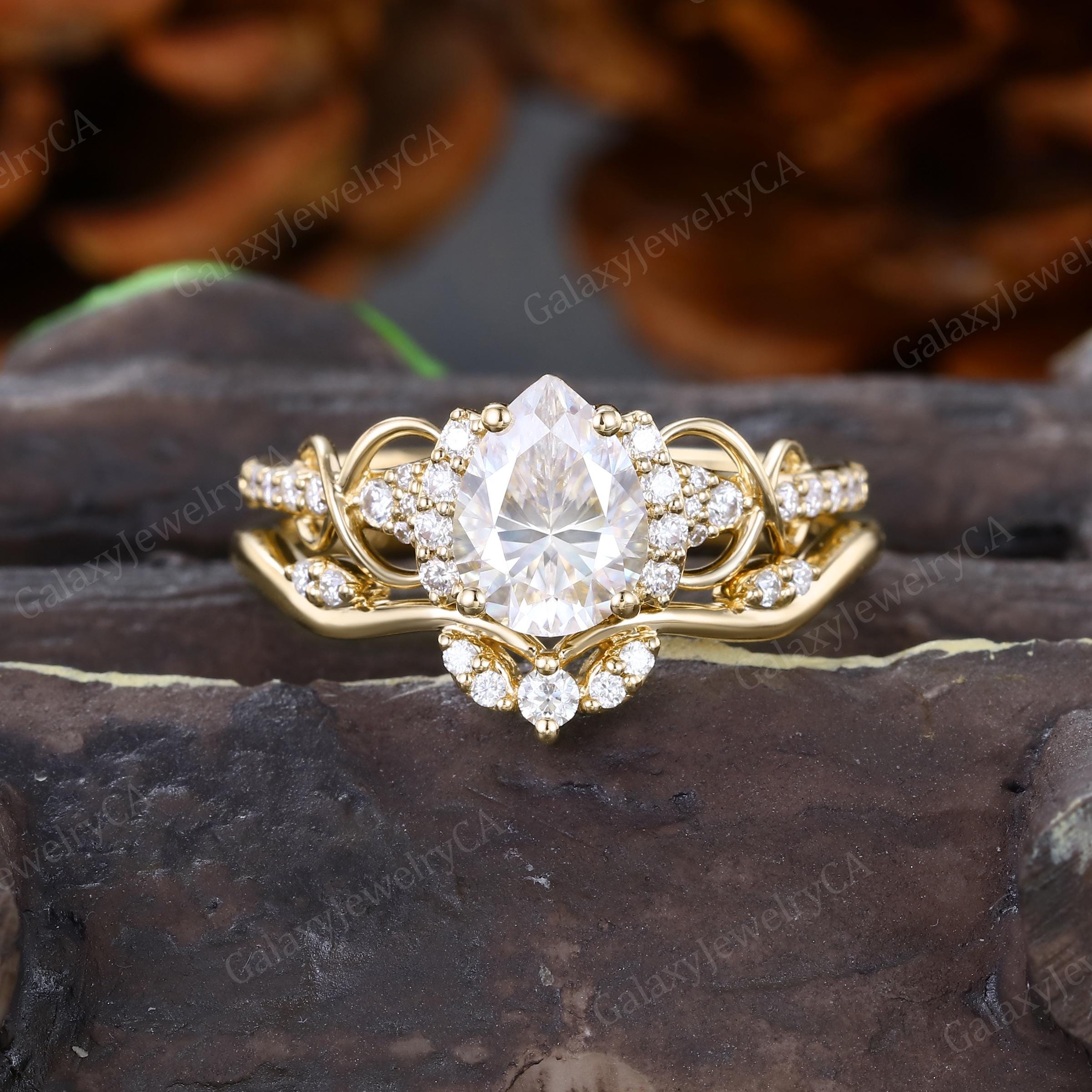 インフィニティペアカットモアッサナイトエンゲージリングセット