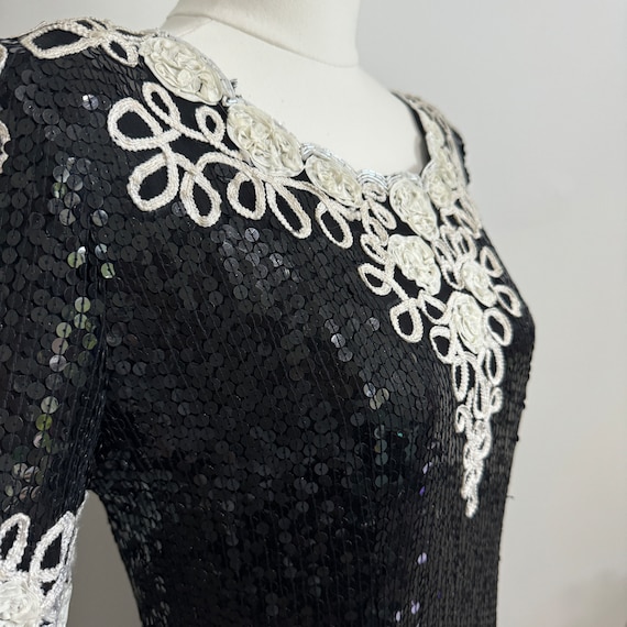 Black with white brocade vintage sequinned dress - image 3