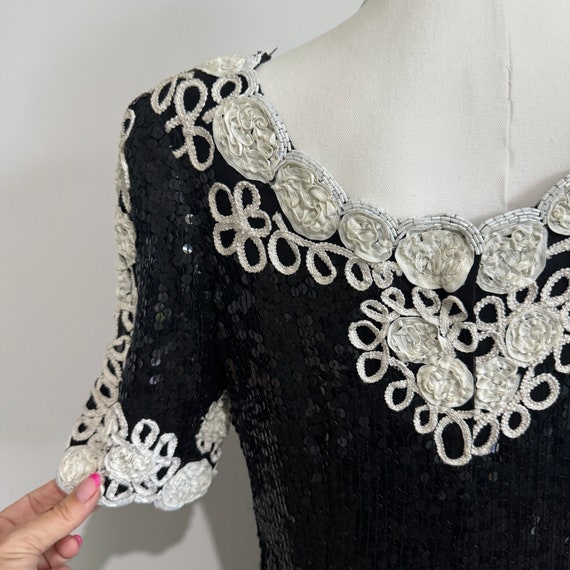 Black with white brocade vintage sequinned dress - image 6