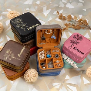 Birth Flower Jewelry Travel Case, Birth Month Flower Gift, Personalized Birthday Gift, Leather Jewelry Travel Case, Custom Jewelry Case