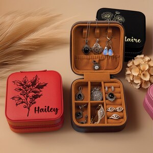 Birth Flower Jewelry Travel Case, Birth Month Flower Gift, Personalized Birthday Gift, Leather Jewelry Travel Case, Custom Jewelry Case