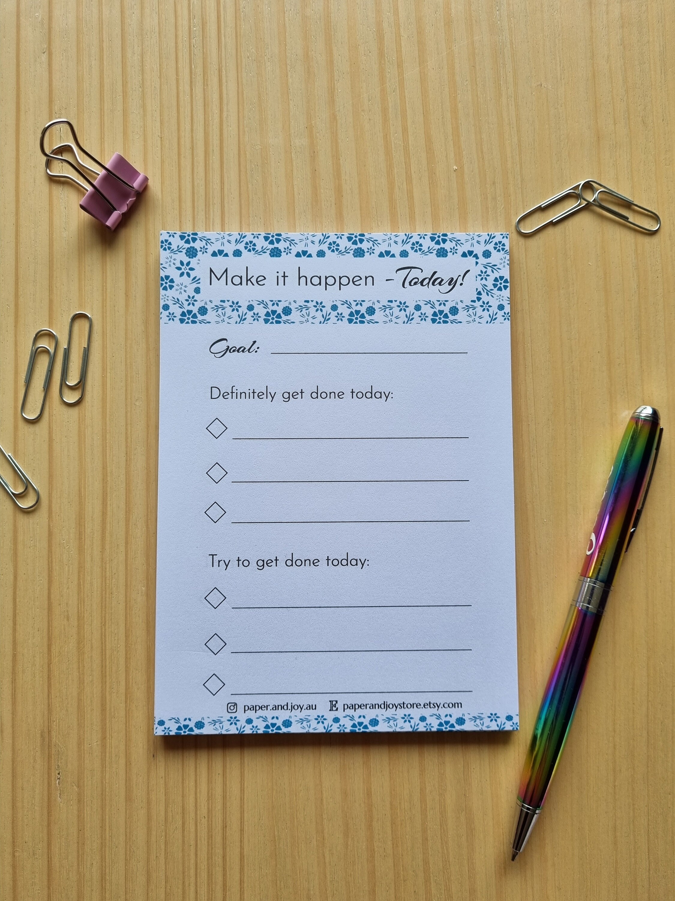 Daily organiser to-do list A5 size for busy people - blue florals
