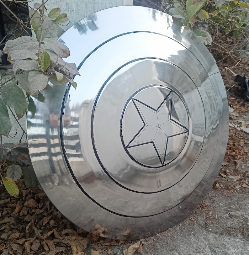 Handmade Captain America Shield: Full-Size Steel Replica, Battle-Ready Cosplay image 4