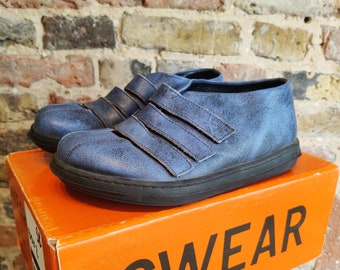 2000s Y2K Swear zapatos de velcro gruesos alternativos de cuero azul EU38