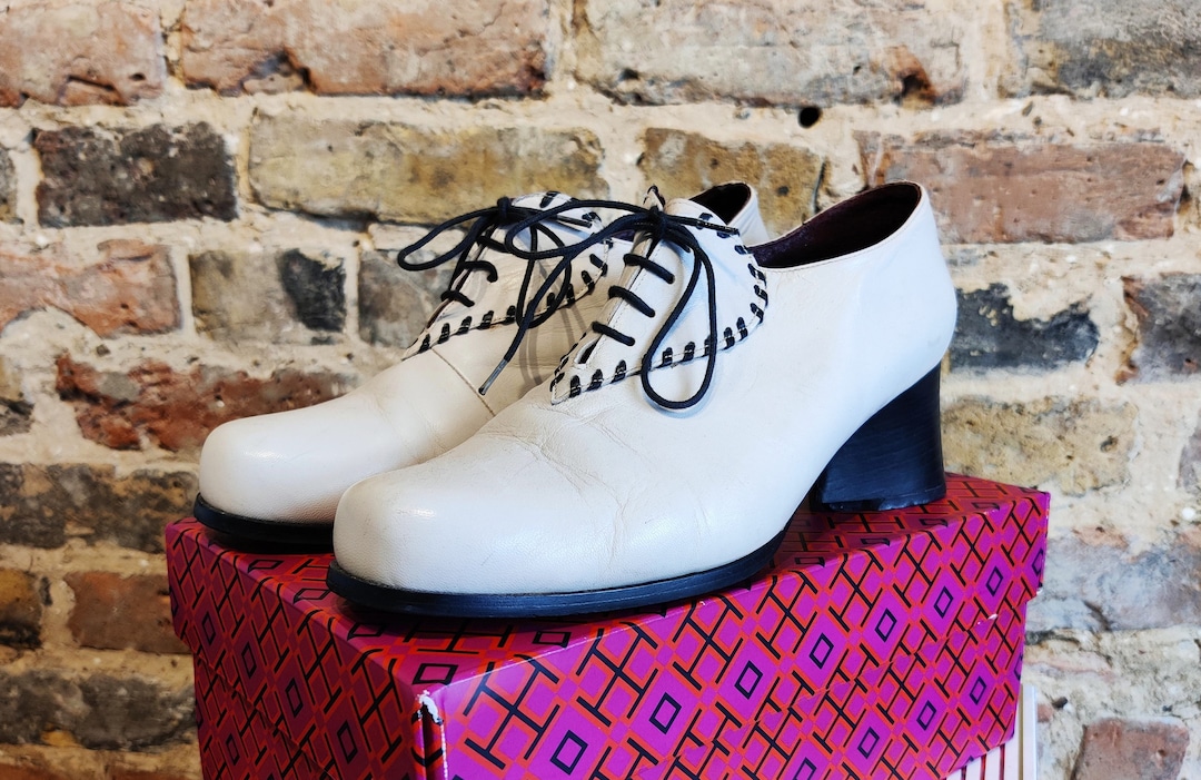 vintage-shelly-s-heart-shaped-heel-white-leather-shoes-size-uk6-etsy