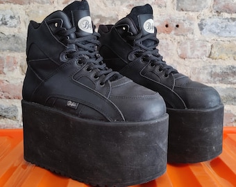 Vintage Y2K zwarte Buffalo Tower-enkellaarzen met plateauzool cyber goth rave