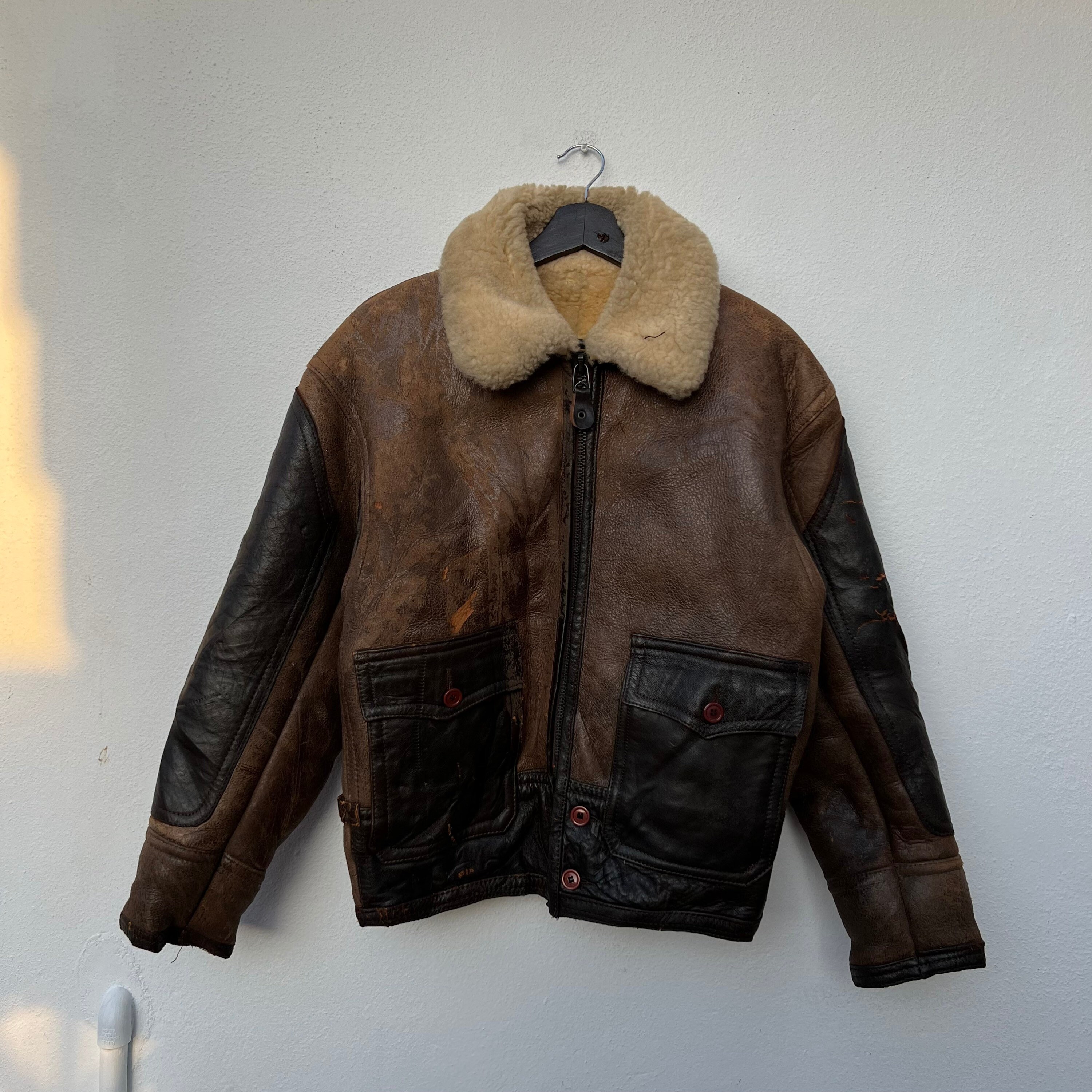 AVIREX sheepskin leather jacket ブラウン L Vintage Avirex Leather Biker Jacket, Sheepskin Shearling Collar