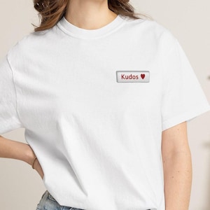 Mensaje de felicitación de Ao3 en la camiseta / Mensaje sutil de felicitación en la parte delantera, mensaje de felicitación en la parte trasera: Ya dejaste felicitaciones aquí
