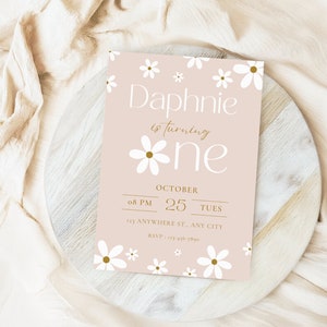 Invitación de primer cumpleaños de Daisy, invitación floral para primer cumpleaños, invitación personalizable e imprimible, temática pastel, cumpleaños de niña