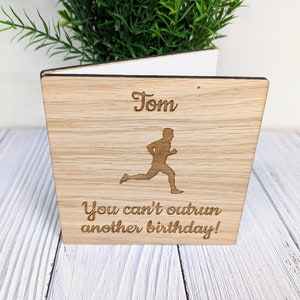 d'anniversaire de course en bois personnalisée pour homme, « Je ne peux pas passer une autre année » | Message d'accueil sur le thème du sport, étape importante du coureur, 30e 40e, etc.