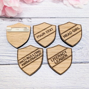 Small Oak Veneered School Badges: Custom Education Pins (40x48mm)