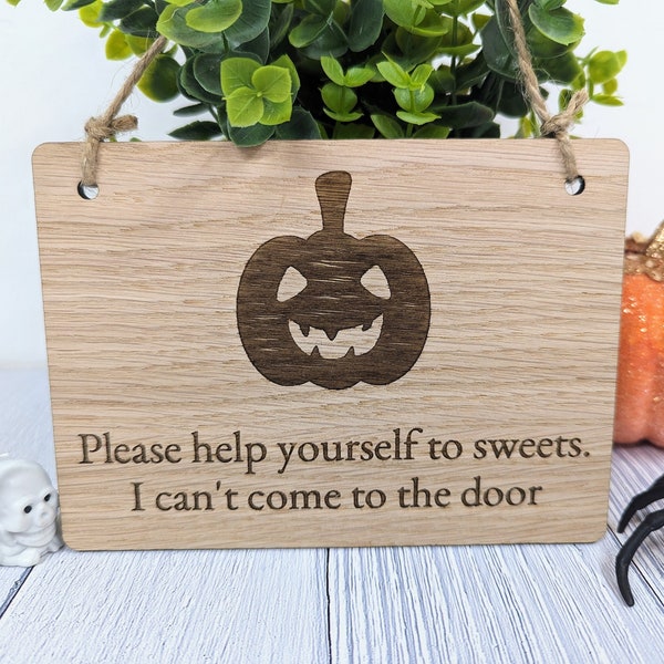 Enseigne d'Halloween personnalisée en bois avec un motif de citrouille - « S'il vous plaît, servez-vous des bonbons » - Idéal pour les égarés