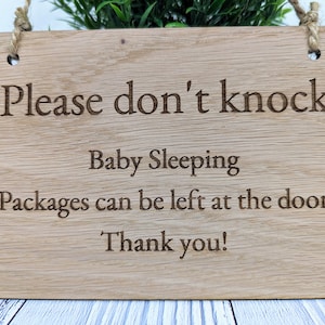 Please Don&#39;t Knock, Baby Sleeping&quot; Wooden Sign - Ideal for Homes with Newborns, Night Shift Workers - Oak Veneered MDF - Customisable Text