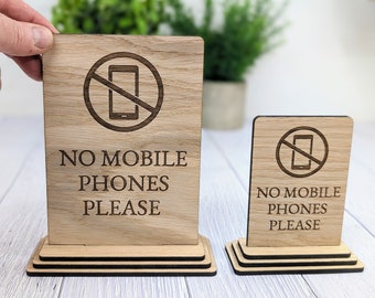 Freestanding "No Mobile Phones Please" Wooden Table Sign, Oak Finish, Ideal for Cafes, Restaurants & Public Spaces etc, 2 Sizes, Signage
