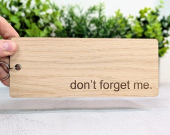 Don’t Forget Me Keyring – Extra Large 200×80mm Oak Veneer Wooden Key Tag, Engraved Reminder Key Fob for Hotels, Offices & Homes, Handmade