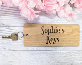 Extra-Large Wooden Keyring,  Personalised Gift, 200x80mm - Ideal for First Car, New Home, or Those Who Misplace Keys