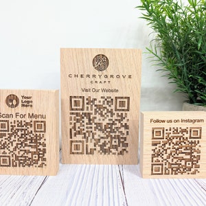 QR-Code Massive Eichenblöcke - Personalisierte Eichenblöcke - QR-Code - Benutzerdefiniertes Schild - Ideal für Menüs, Websites, Social Media, 3 Größen