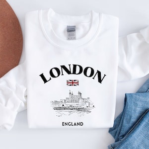 Gift for Traveler, London Sweatshirt, England Sweater, Britain Gifts, Women Clothing, Crewneck Sweatshirt, UK