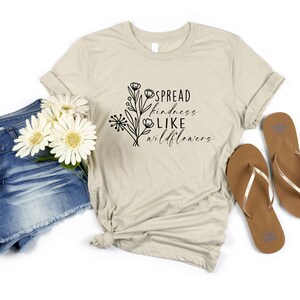 Wildflower tshirt, wilde bloemen shirt, bloemen tshirt, bloem shirt, cadeau voor vrouwen, dames shirts, beste vriend cadeau