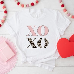 Leopard Print Valentines Day Shirt, Valentines Day Shirts For Woman, Heart Shirt, Valentines Day Gift, Cheetah Valentines
