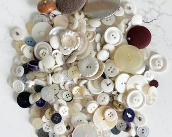 Vintage Buttons, 260 Vintage Buttons, Buttons, Ephemera, Decorative Buttons, Unique Buttons, Bulk Buttons for Crafts Vintage Sewing Supplies