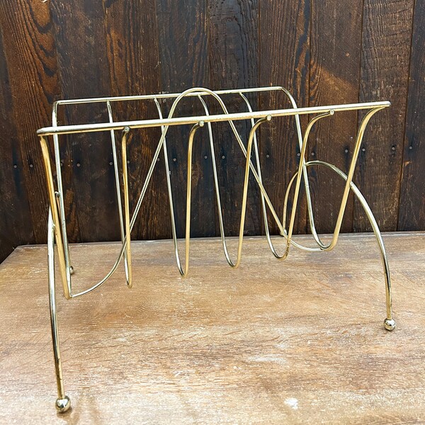 Vintage Brass Magazine Rack | MCM Magazine Rack | Midcentury Decor | Retro Magazine Rack | Brass Album Storage | Magazine Holder | Towel